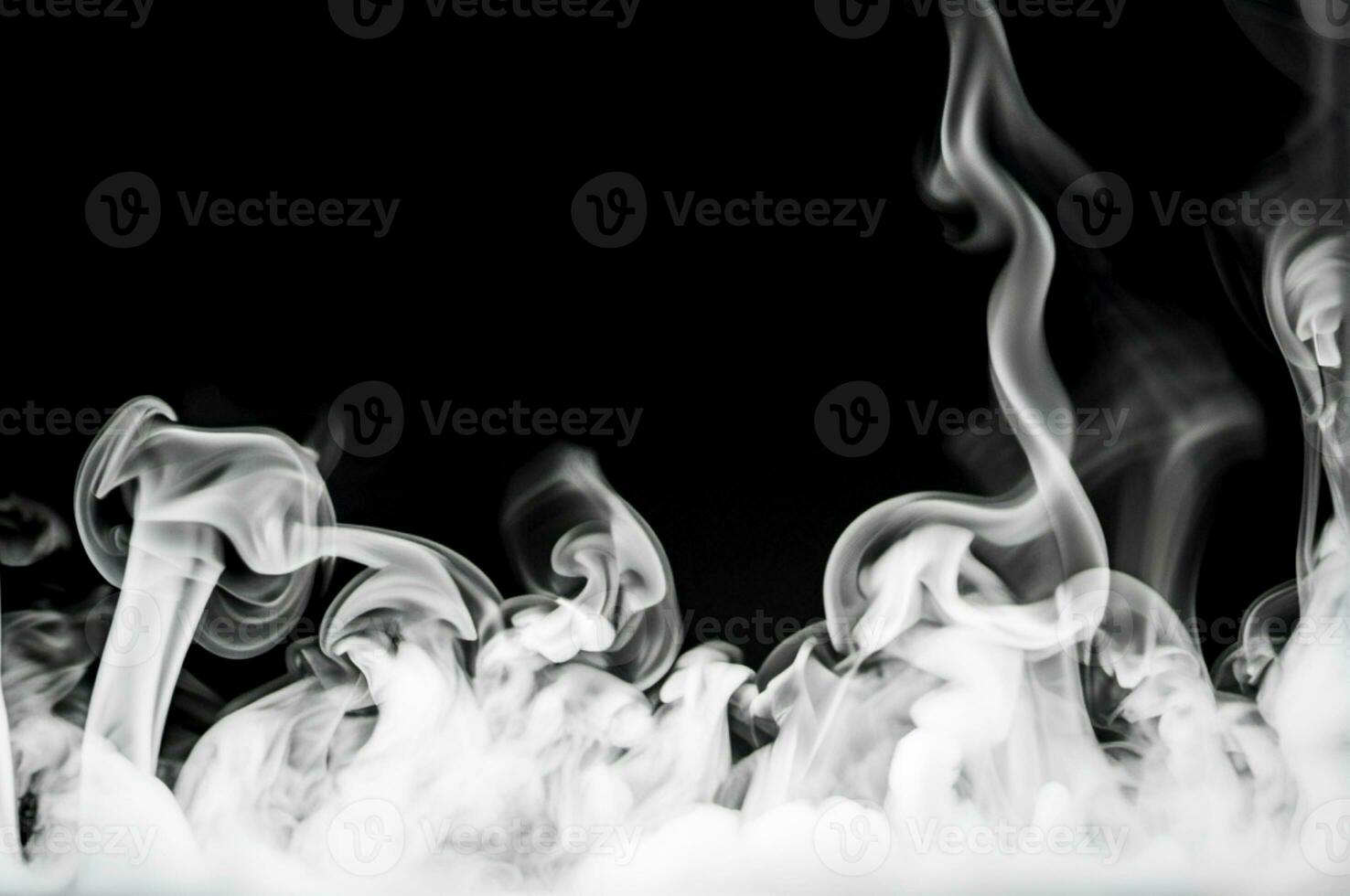 Rauch auf einem schwarzen Hintergrund foto