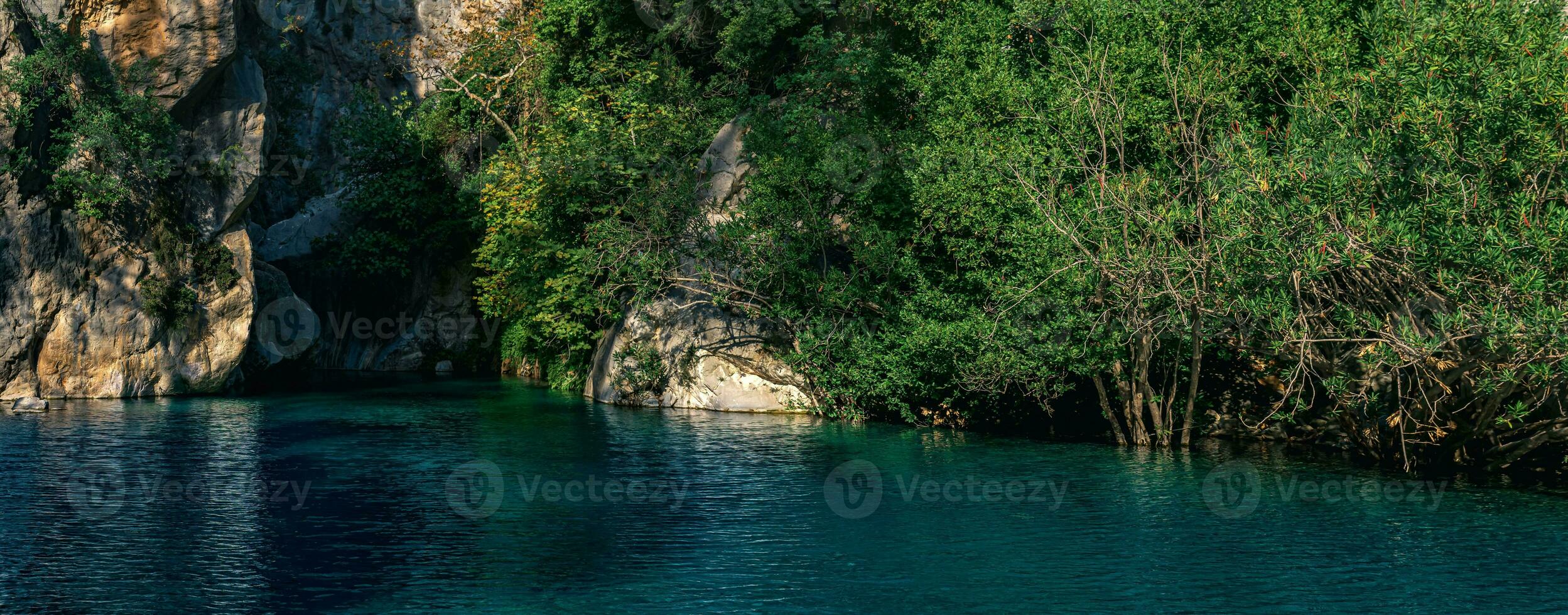 natürlich felsig Schlucht mit Blau Wasser im Goynuk, Truthahn foto