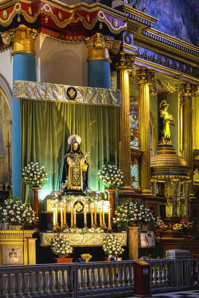 Lima, Peru, 2022 - - Basilika und Kloster von Santo Domingo oder Kloster von das heilig Rosenkranz, Altar, Lima, Peru foto