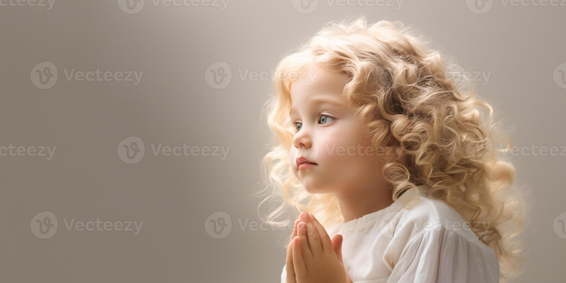 ai generiert Banner lockiges Haar Kleinkind beten, Engel Kind, Sanft Licht, Unschuld, heiter foto