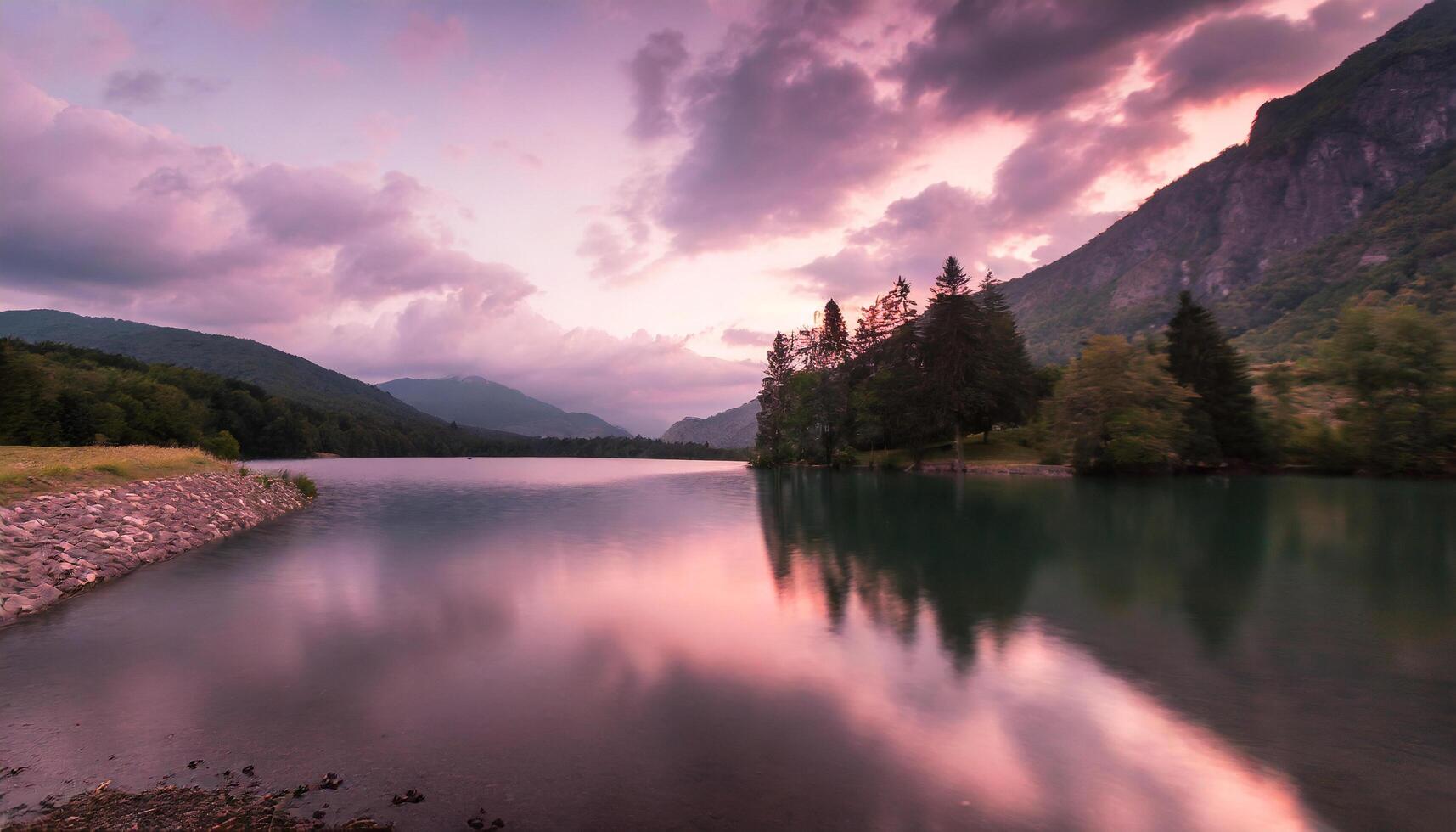 ai generiert schön Rosa wolkig Sonnenuntergang Über ein immer noch Berg See, dramatisch Farben fotografieren foto