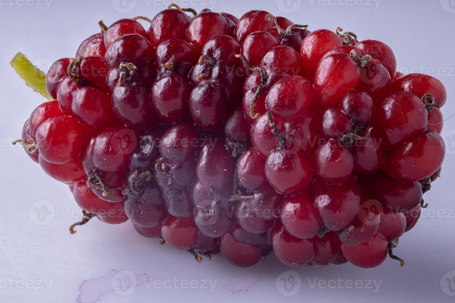 Maulbeerfrucht in Makroansicht foto