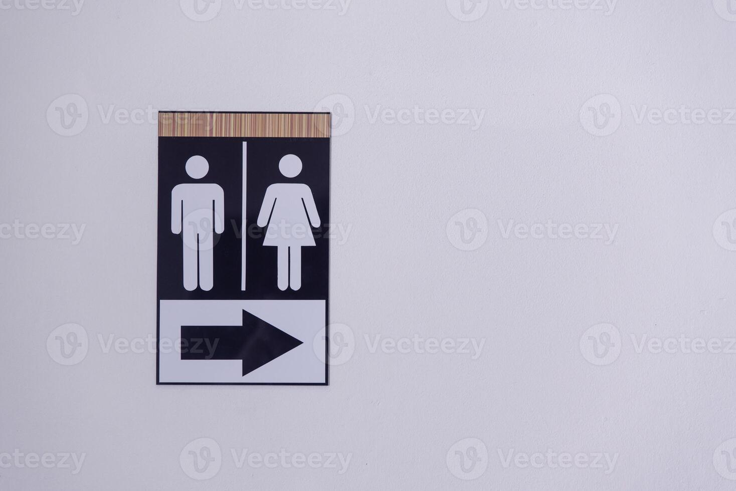 Symbole zum das Weg zu das Toilette. foto