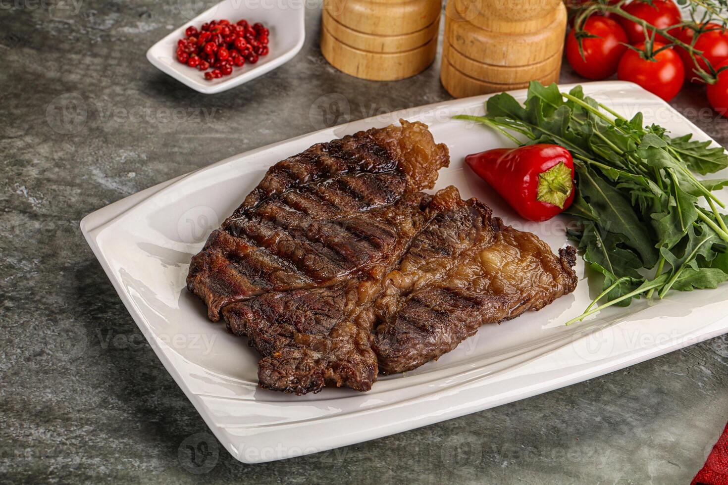 gegrillt Futter rollen Steak mit Rucola foto