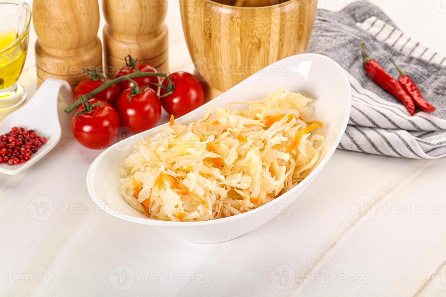 hausgemacht fermentiert Kohl Sauerkraut foto