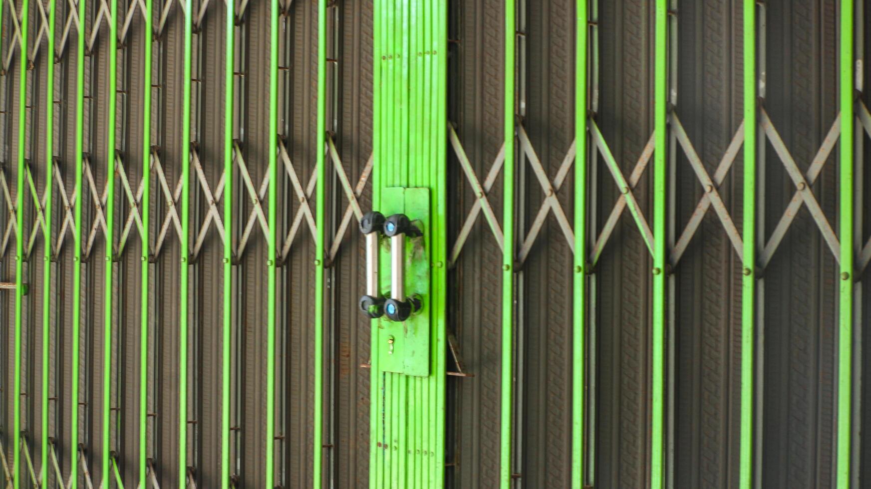 das Geschäft Tor ist Grün foto