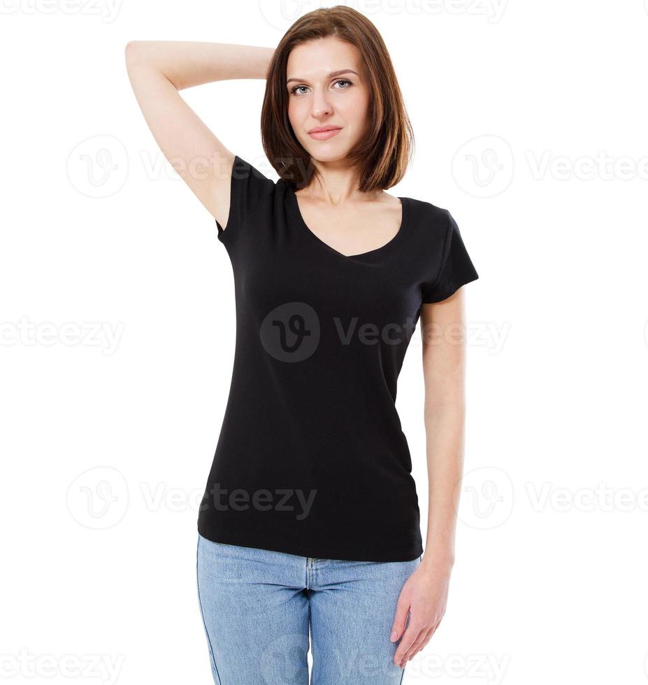 leeres schwarzes T-Shirt-Designmodell. frauen stehen in der nähe von wal in schwarzem t-shirt klare vorlage vorne mock-up. leere weibliche Kleidung einheitliches Singlet-Modell, Kleidungsoberfläche zum Drucken bereit. foto