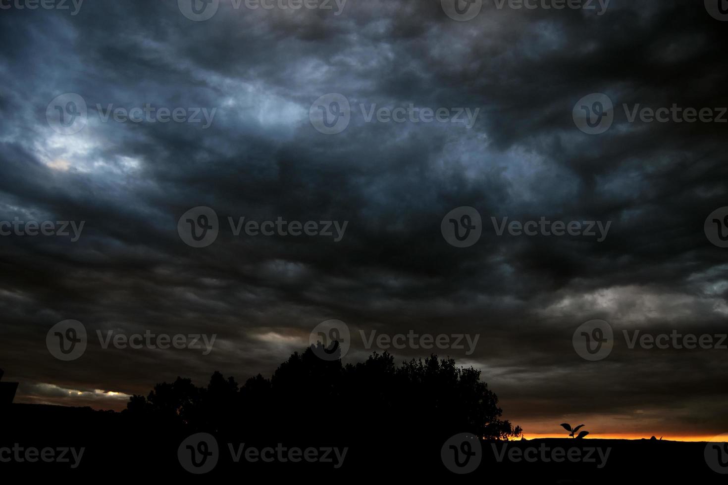 dramatischer Himmel vor dem Hurrikan foto