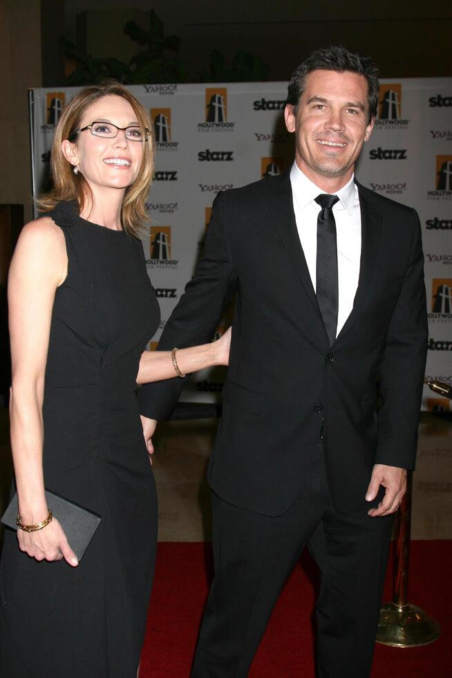 Diane Fahrbahn josh Brolin ankommen zu das Hollywood Film Festival Auszeichnungen Gala beim das Beverly Hilton Hotel im Beverly Hügel, ca. auf Oktober 27, 2008 foto