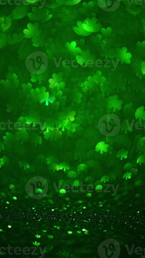 abstrakt Grün Hintergrund mit Kleeblatt Höhepunkte. Frühling, Sommer- Hintergrund, st. Patricks Tag foto