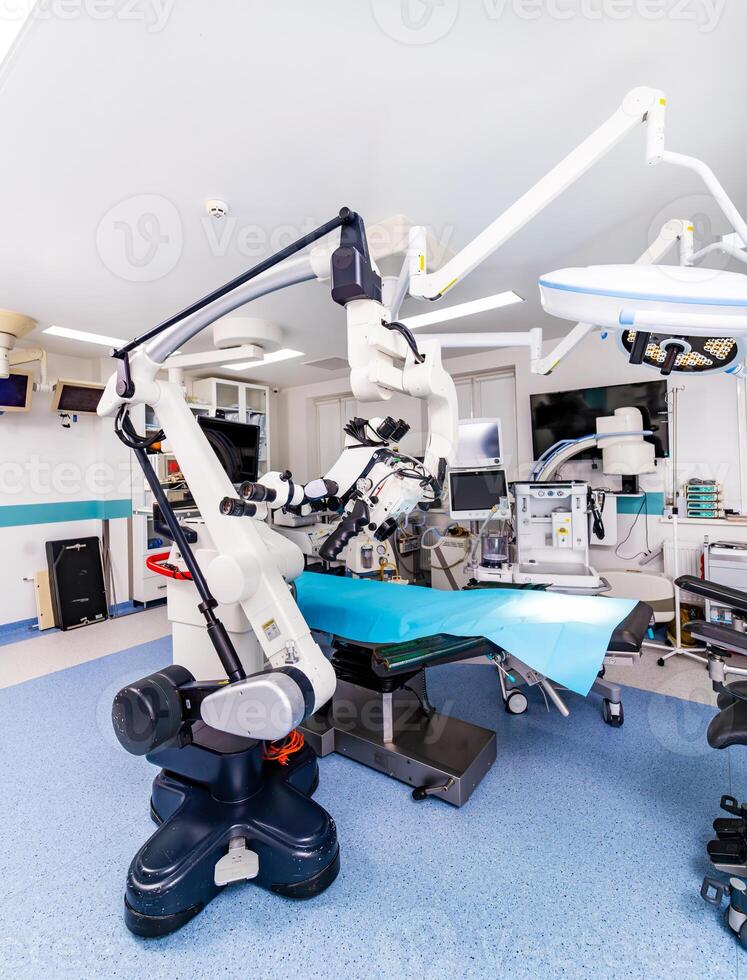 Chirurgie modern steril Zimmer. Krankenhaus operativ Notfall Technologien. foto