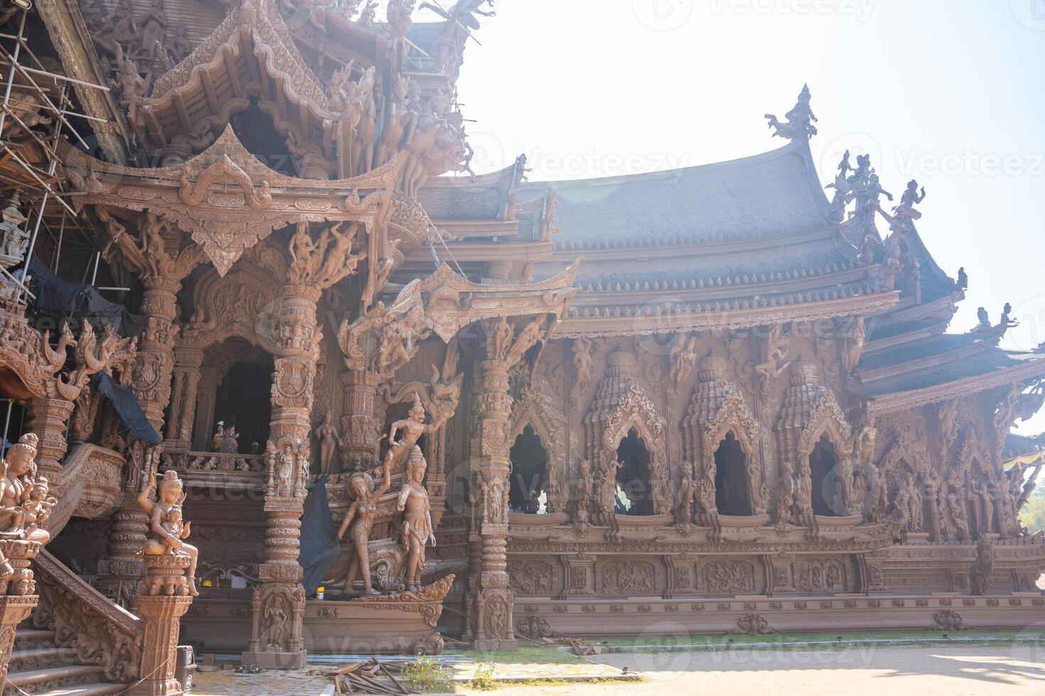 Heiligtum von Wahrheit hölzern Tempel im Pattaya Thailand ist ein riesig Holz Konstruktion gelegen beim das Kap von naklua Pattaya Stadt. Heiligtum von Wahrheit Tempel. foto