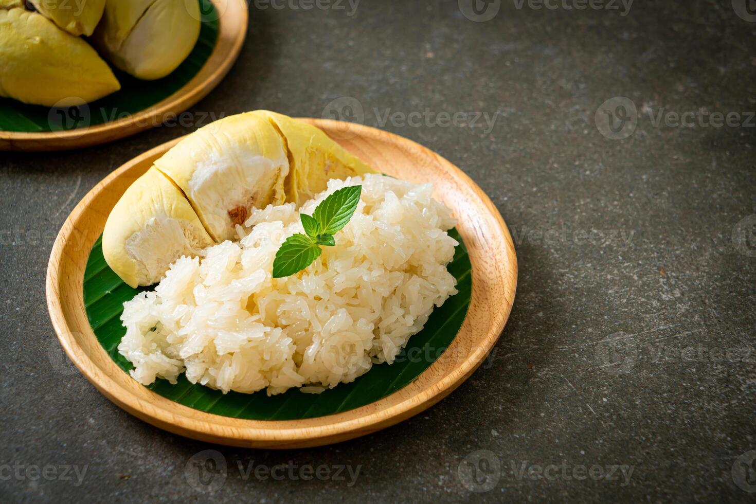 durian klebriger reis auf teller foto