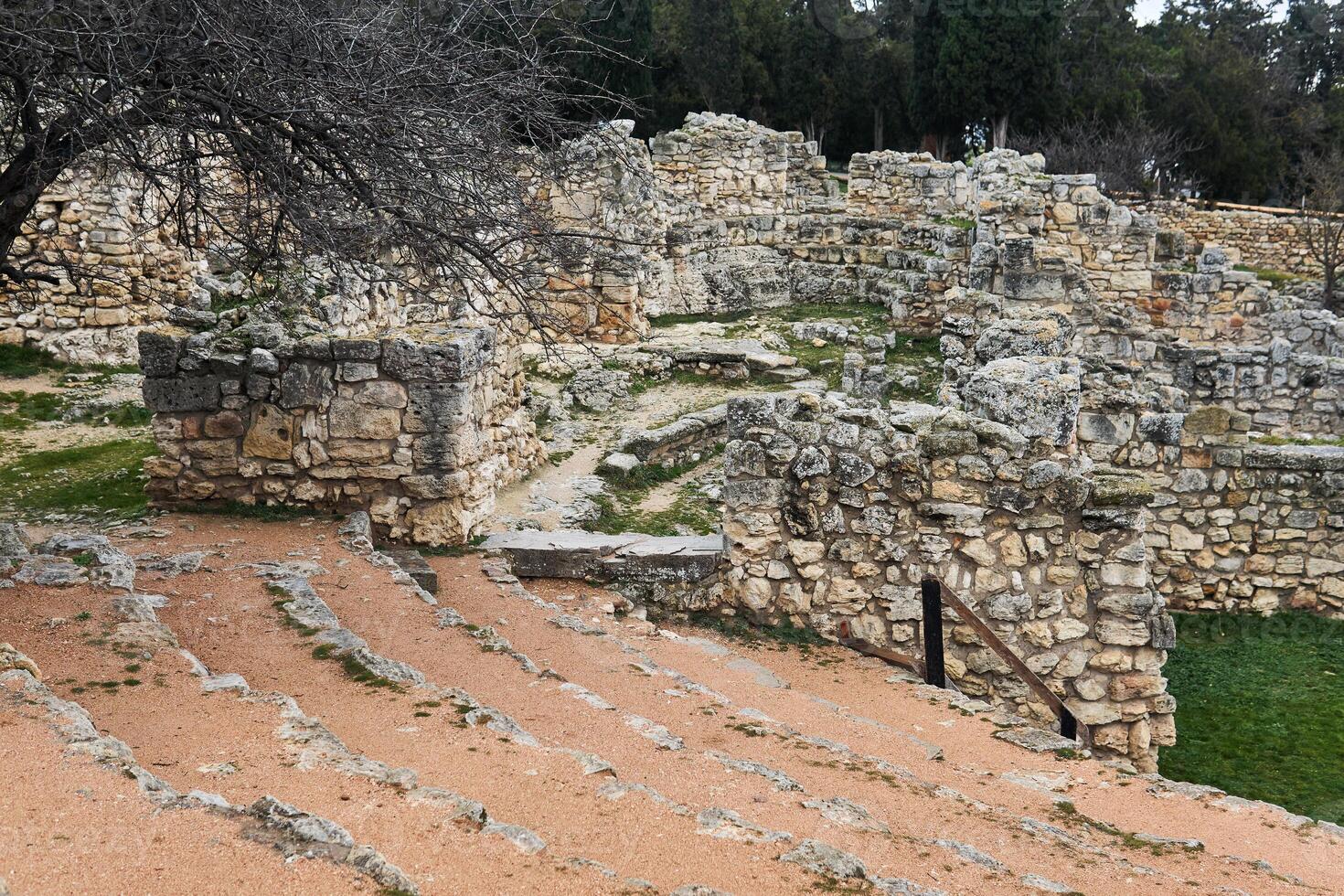 Ruinen von uralt griechisch Amphitheater im chersonesos foto