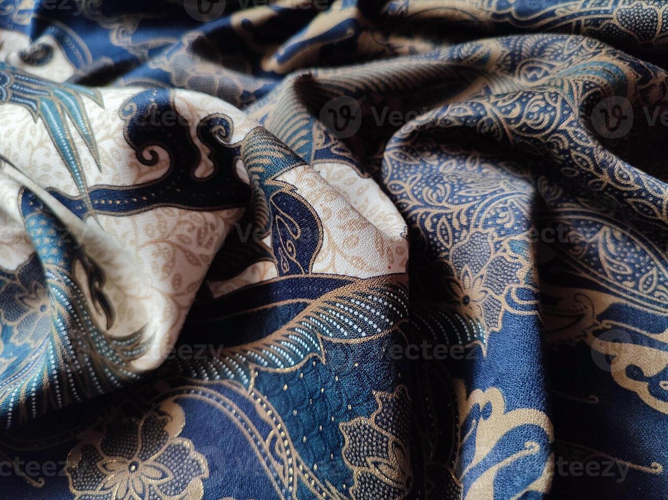 das Muster auf traditionell Batik, präsentieren visuell und philosophisch das Muster auf traditionell Batik, präsentieren visuell und philosophisch foto