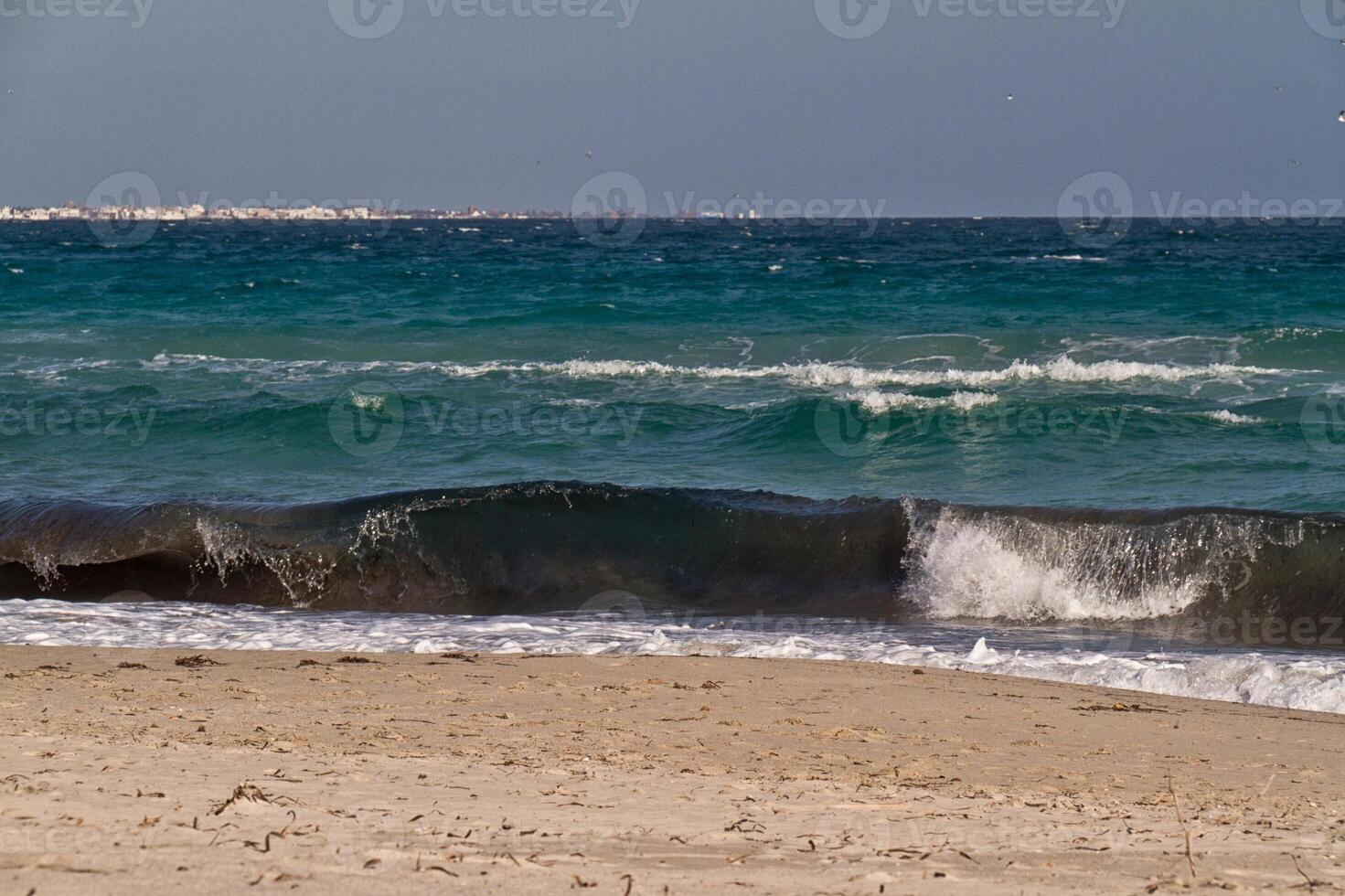 Meereswellen am Mittelmeer foto