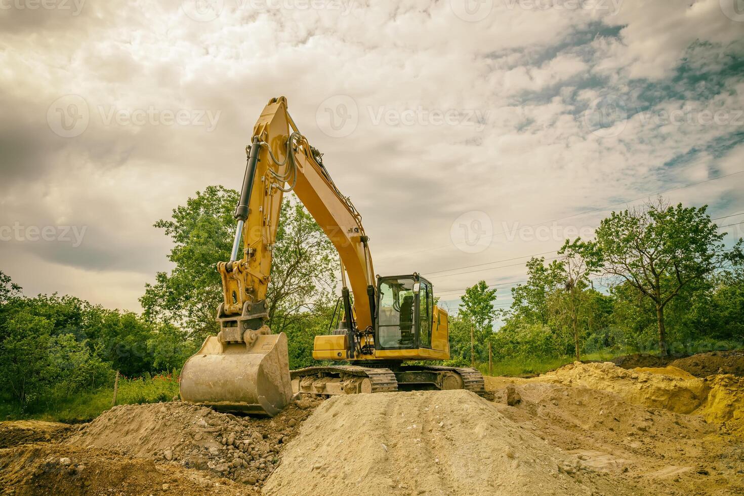 groß Bagger Arbeiten beim das Konstruktion site.film Kamera Aussicht foto