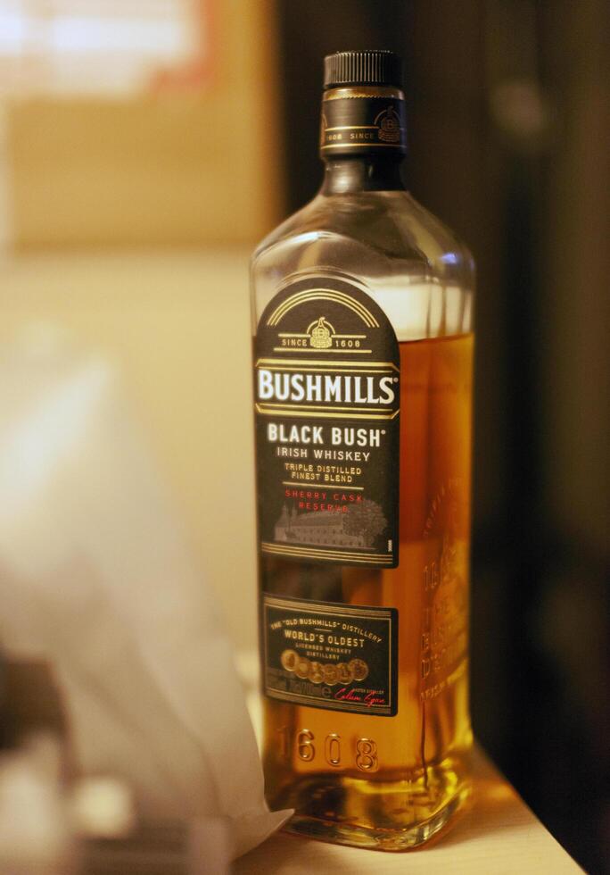 Flasche von Buschmühlen Original irisch Whiskey, Produkt von alt Buschmühlen foto