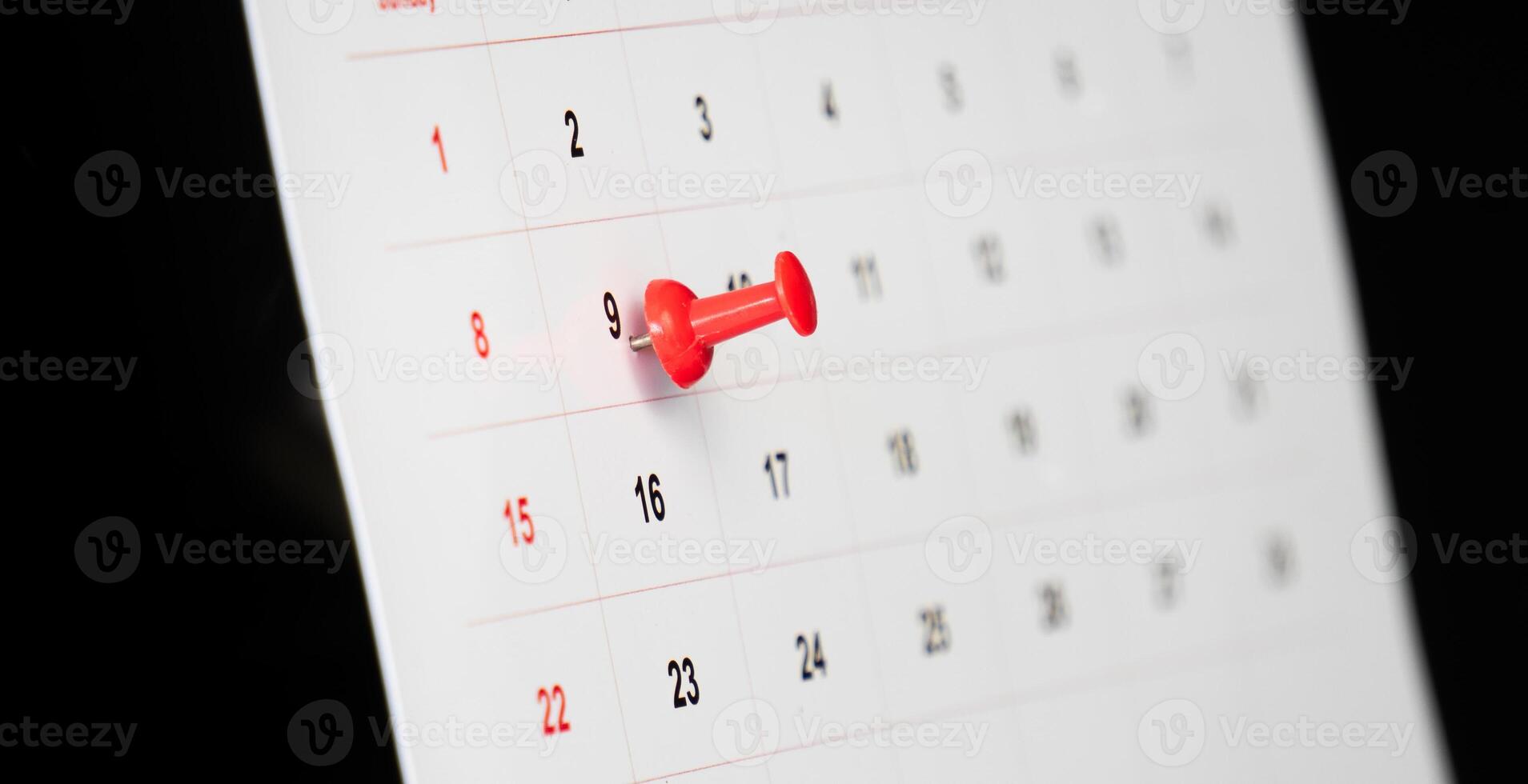 Schreibtisch Kalender mit rot Stift foto