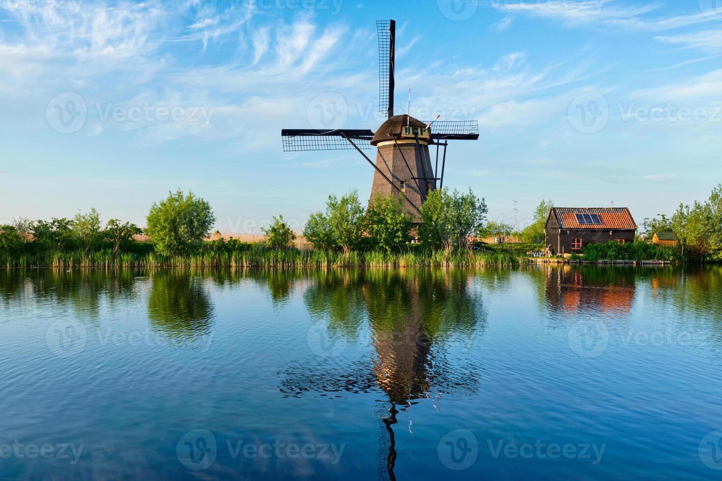 Windmühlen beim kinderdijk im Holland. Niederlande foto