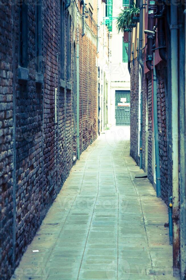 Fassaden von Häuser auf ein Straße im Venedig, Italien foto