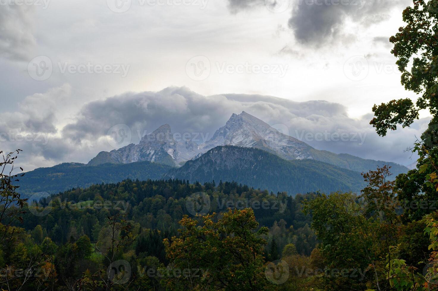 österreichisch wolkig Berge foto