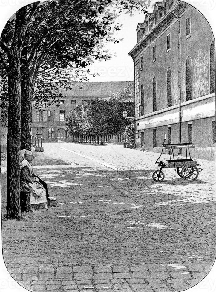 Straße draußen das Mitleid-Salpetriere Krankenhaus im Paris, Frankreich. foto