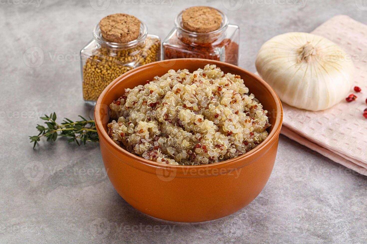 vegan Küche - - gekocht Andenhirse Müsli foto