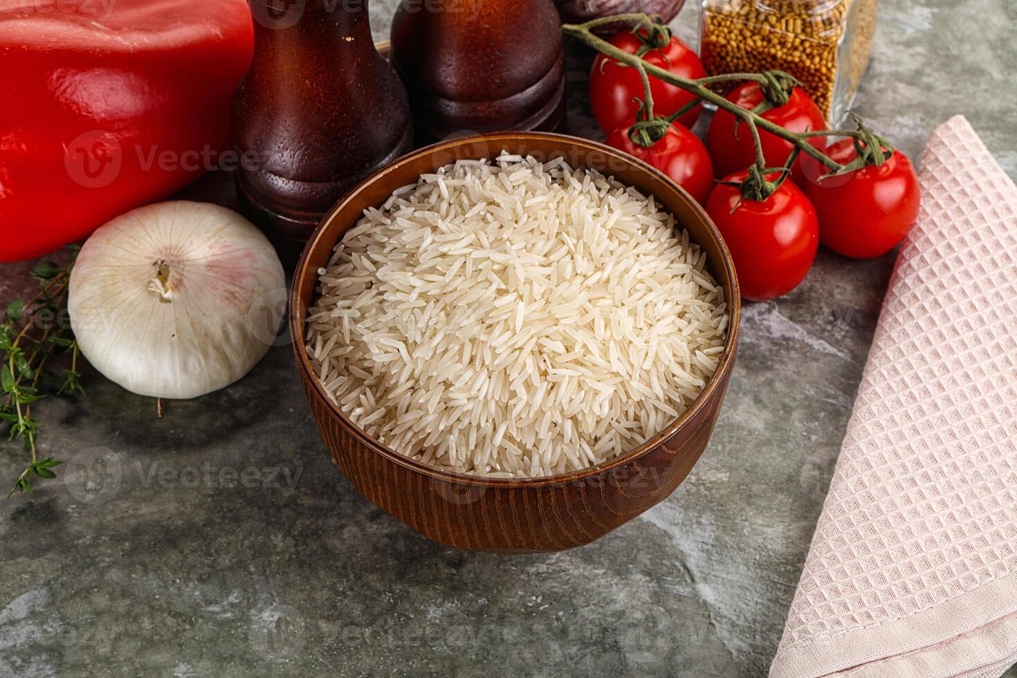 roh lecker Basmati Reis Haufen foto