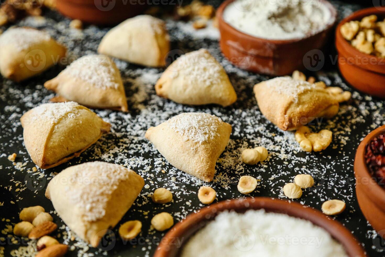 abwechslungsreich Essen Verbreitung auf ein vielfältig Tabelle foto