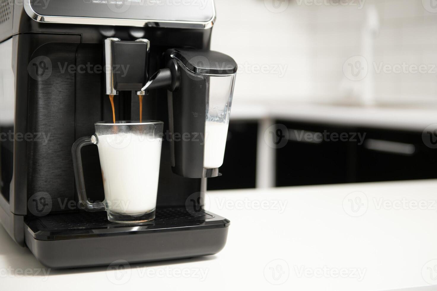 Cappuccino und Espresso Kaffee Maschine foto