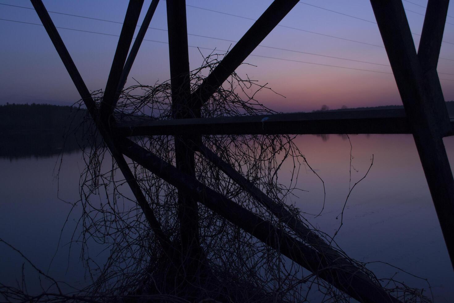 Sonnenuntergang Landschaft. Teich beim Sonnenuntergang Zeit. Abend Farbe von Himmel. foto