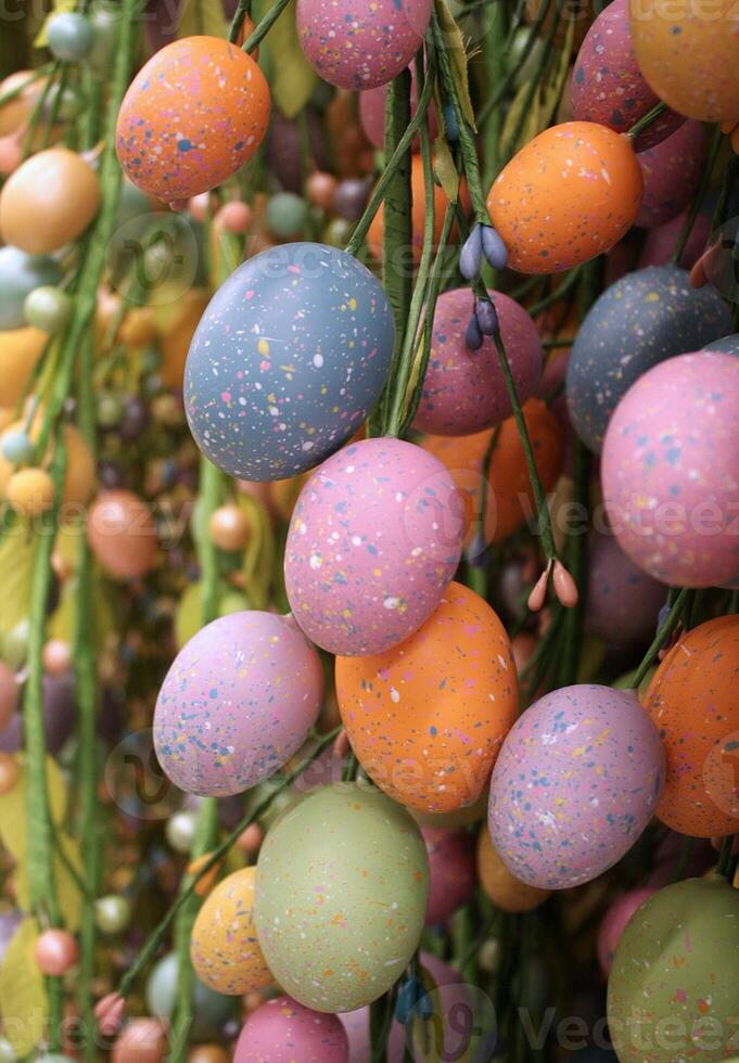 heiter Frühling Ostern Ei hängend Dekoration foto