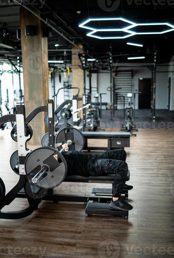 modern leeren Fitnessstudio Innere. Fitness Ausbildung Sport Verein. foto