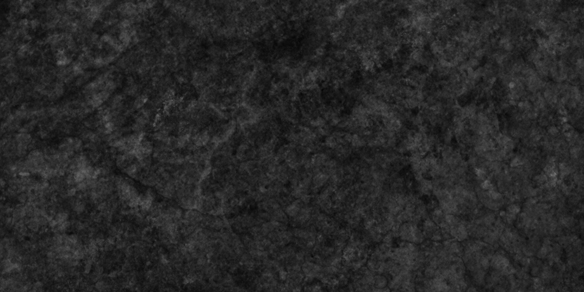 schwarz Stein Mauer Textur Grunge Felsen Oberfläche oder poliert Stein Mauer oder schwarz betrübt Grunge Textur oder Panorama Mauer Textur, schwarz Textur Tafel und Tafel oder uralt staubig Grunge Mauer. foto