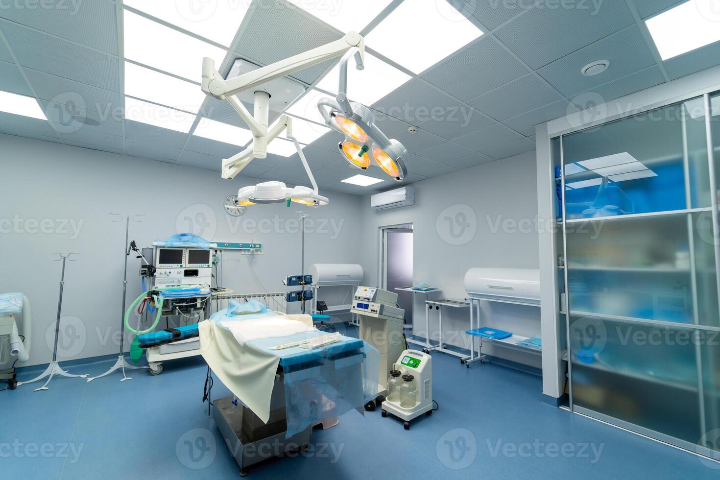 Gesundheitswesen Chirurgie Technologien. modern Krankenhaus Betrieb leeren Zimmer. foto