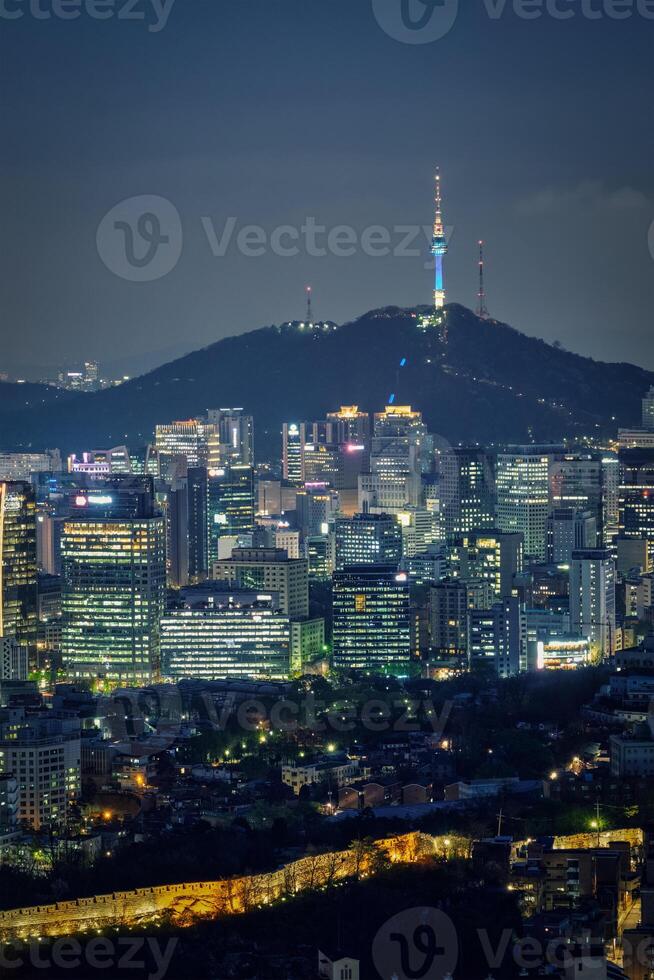 Seoul Horizont im das Nacht, Süd Korea. foto