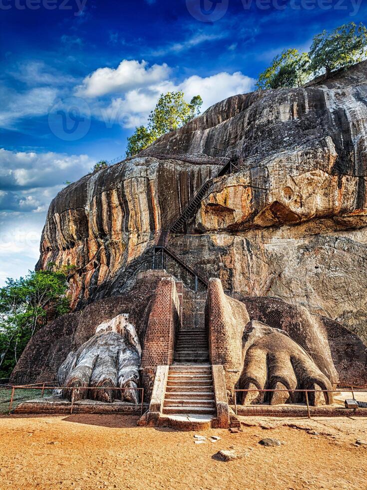 Löwe Pfoten Weg auf Sigiriya Felsen, sri Lanka foto