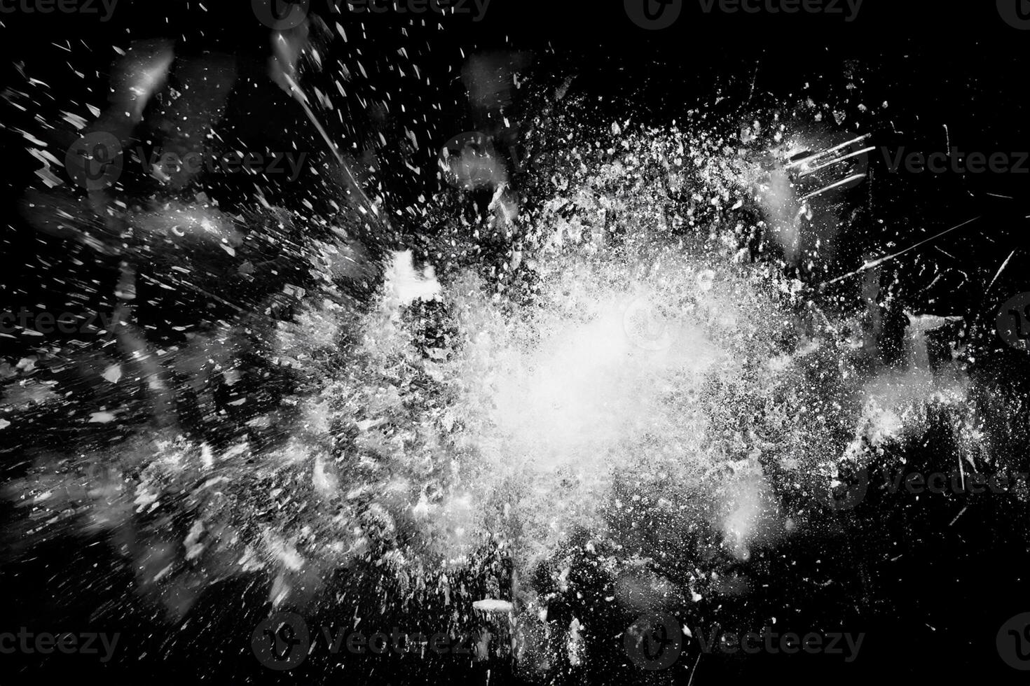 dynamisch Weiß Pulver Explosion, einfrieren Bewegung Spritzer zerbrechen foto