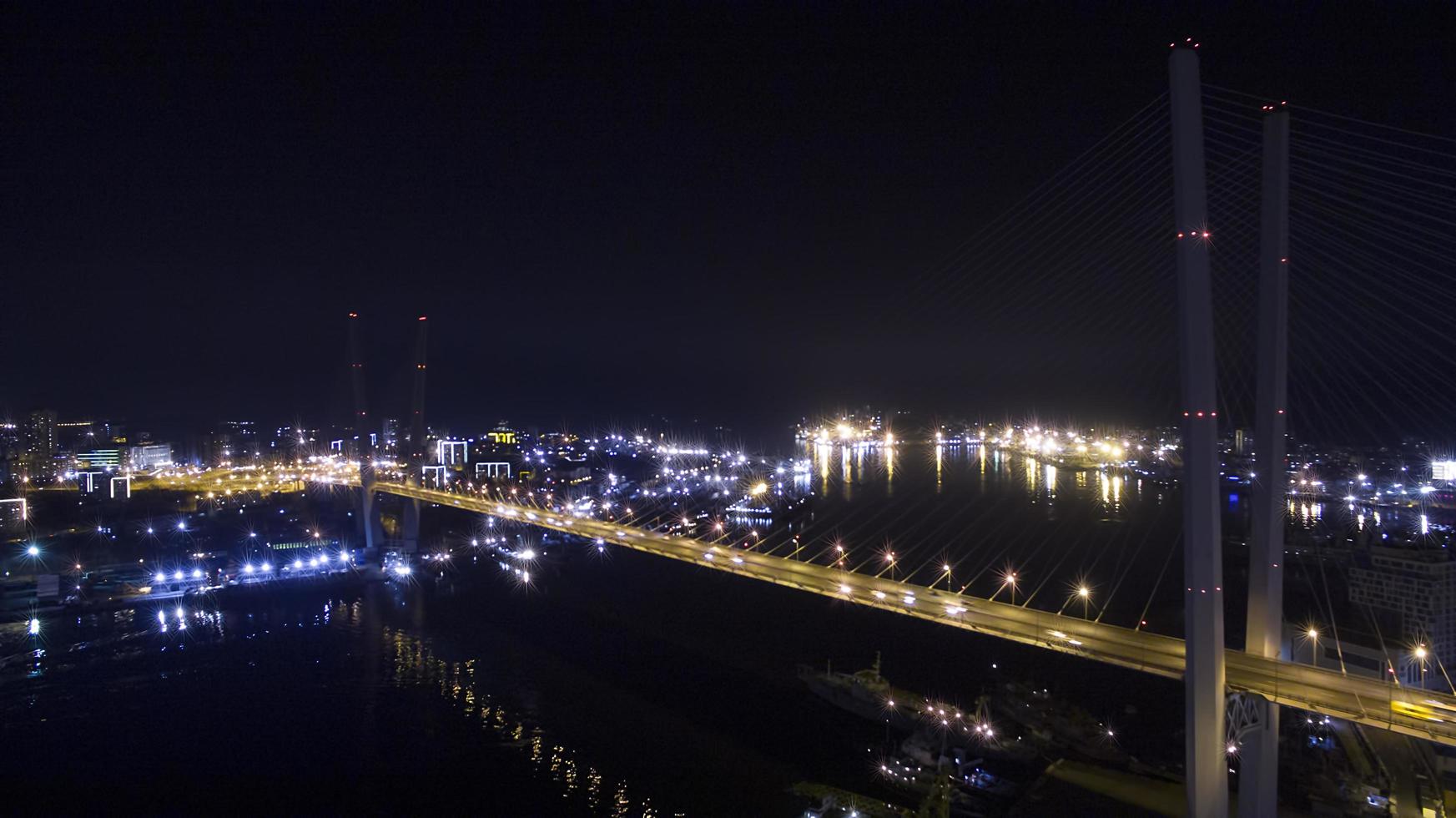 Luftaufnahme der Stadtlandschaft. Wladiwostok, Russland foto