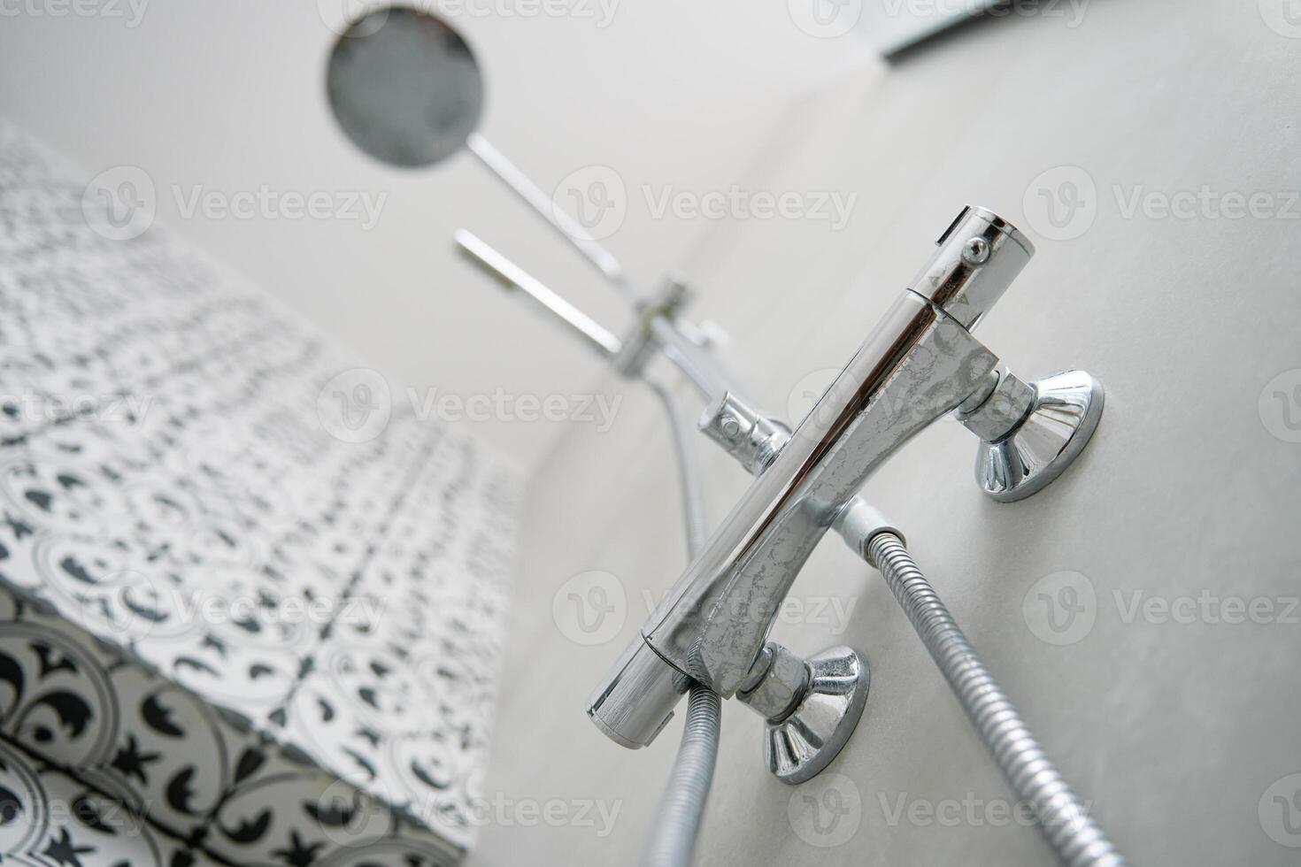 modern Dusche im Badezimmer foto