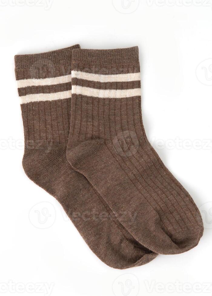 braun Socken isoliert auf Weiß Hintergrund. foto