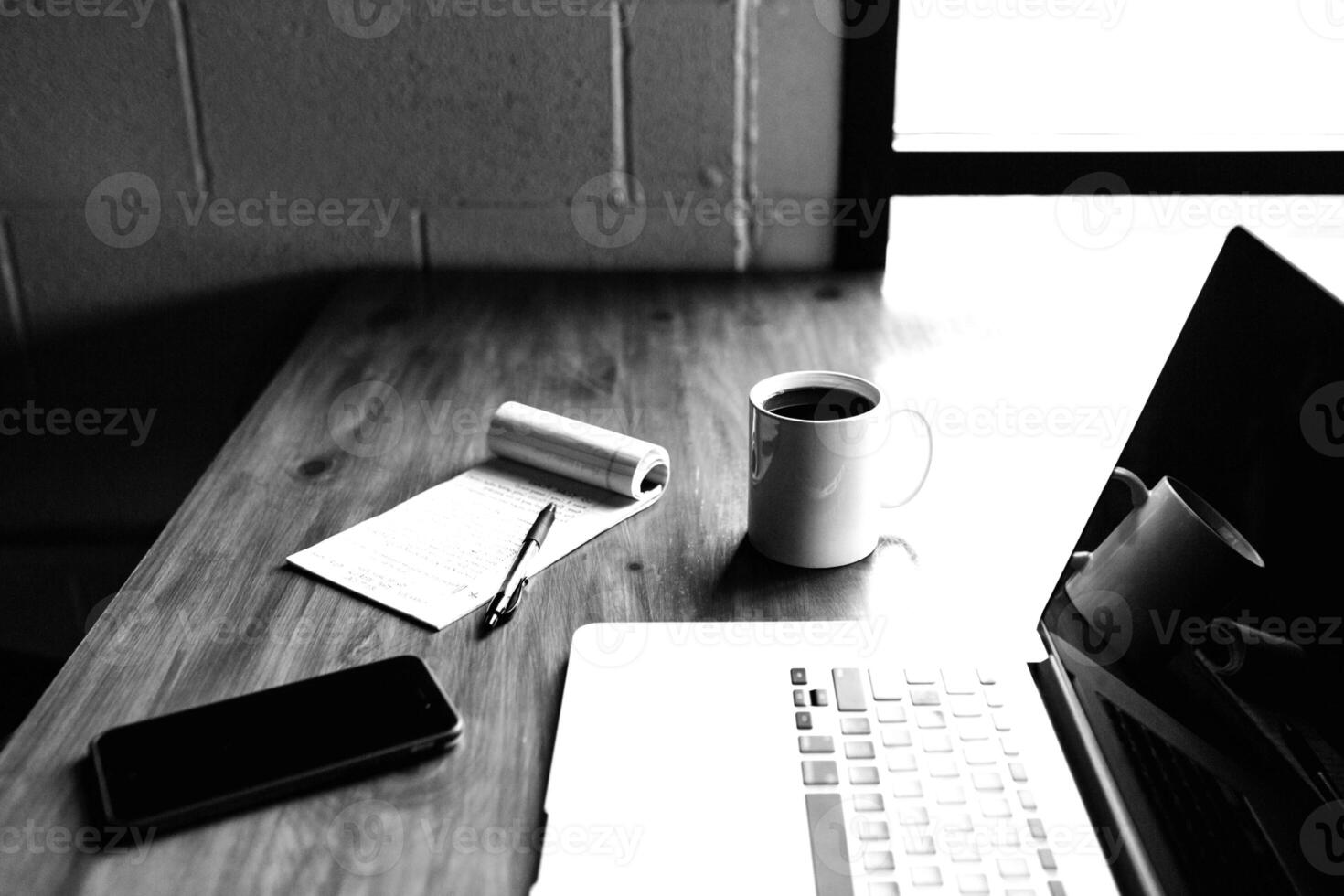 Kaffee Tasse schließen vew schwarz und Weiß Foto Hintergrund, Tasse von Tee oder Kaffee auf das Tabelle