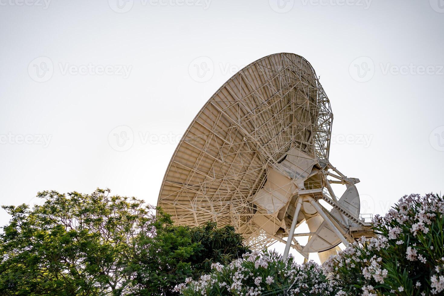 Erde basierend astronomisch Radio Teleskop foto