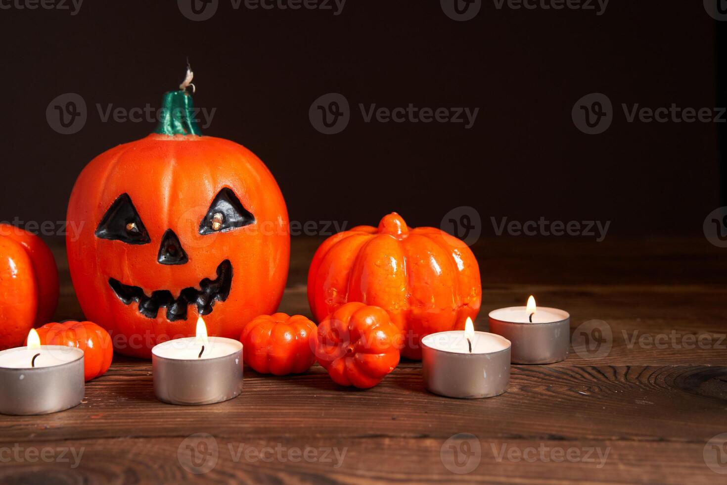 Halloween Hintergrund, Orange dekorativ Plastik Kürbis schwarz Papier das Erntedankfest Gruß Karte foto