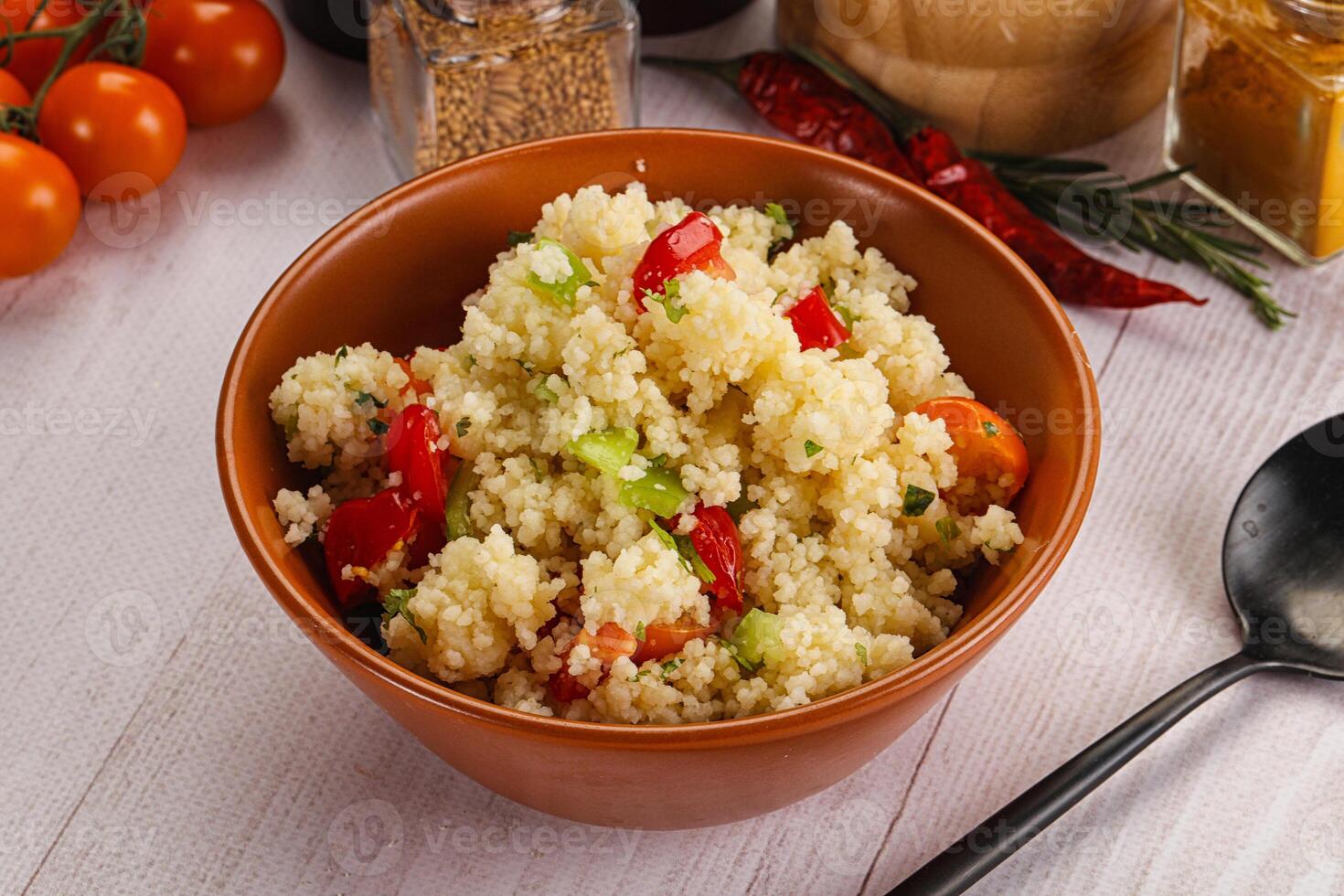 vegan Küche Couscous mit Gemüse foto