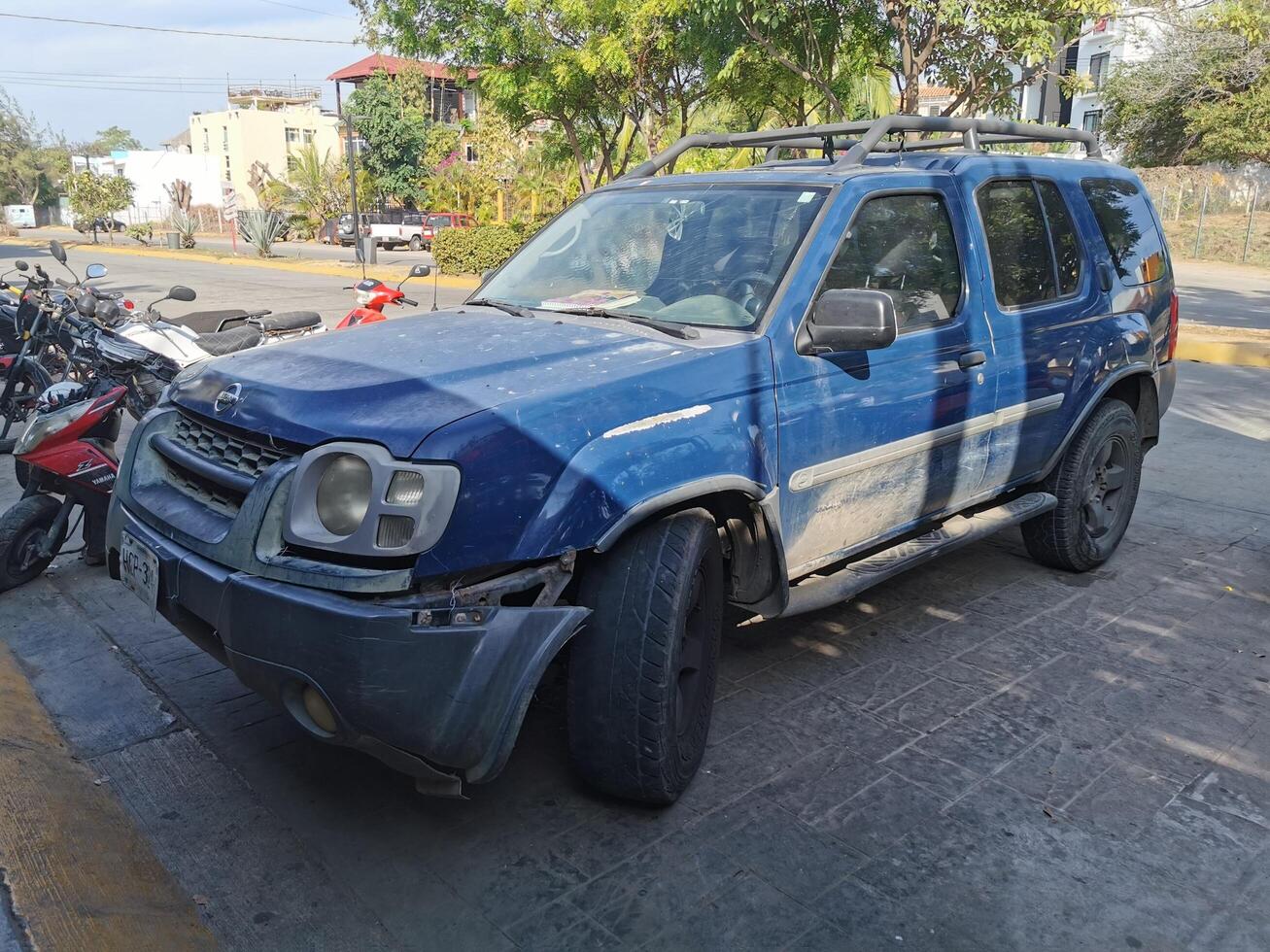 puerto escondido Oaxaca Mexiko 2023 Mexikaner abholen LKW Auto suv 4x4 aus Straße Fahrzeuge Mexiko. foto