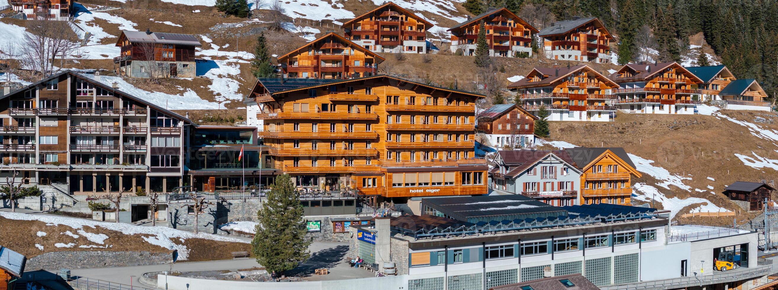 Antenne Aussicht von mürren, Schweiz alpin Stadt, Dorf im spät Winter oder früh Frühling foto