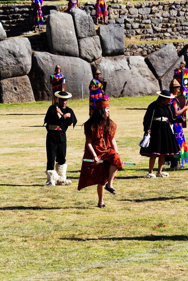 cusco, Peru, 2015 - - inti Raymi Festival Süd Amerika Männer und Frauen foto