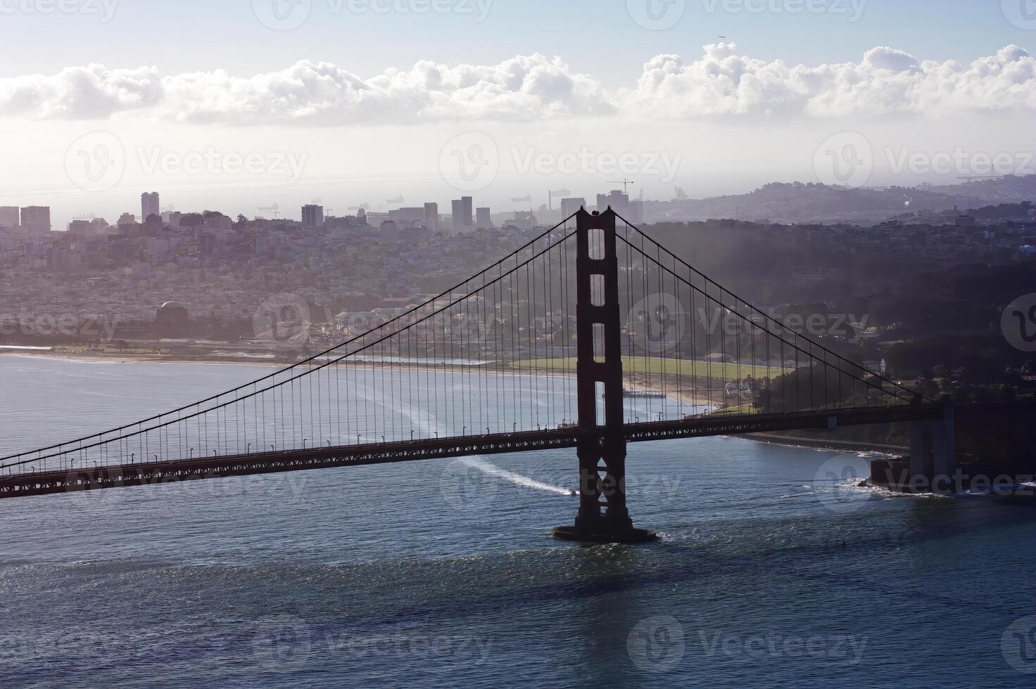 Süd Turm von golden Tor Brücke mit Stadt und Bucht foto